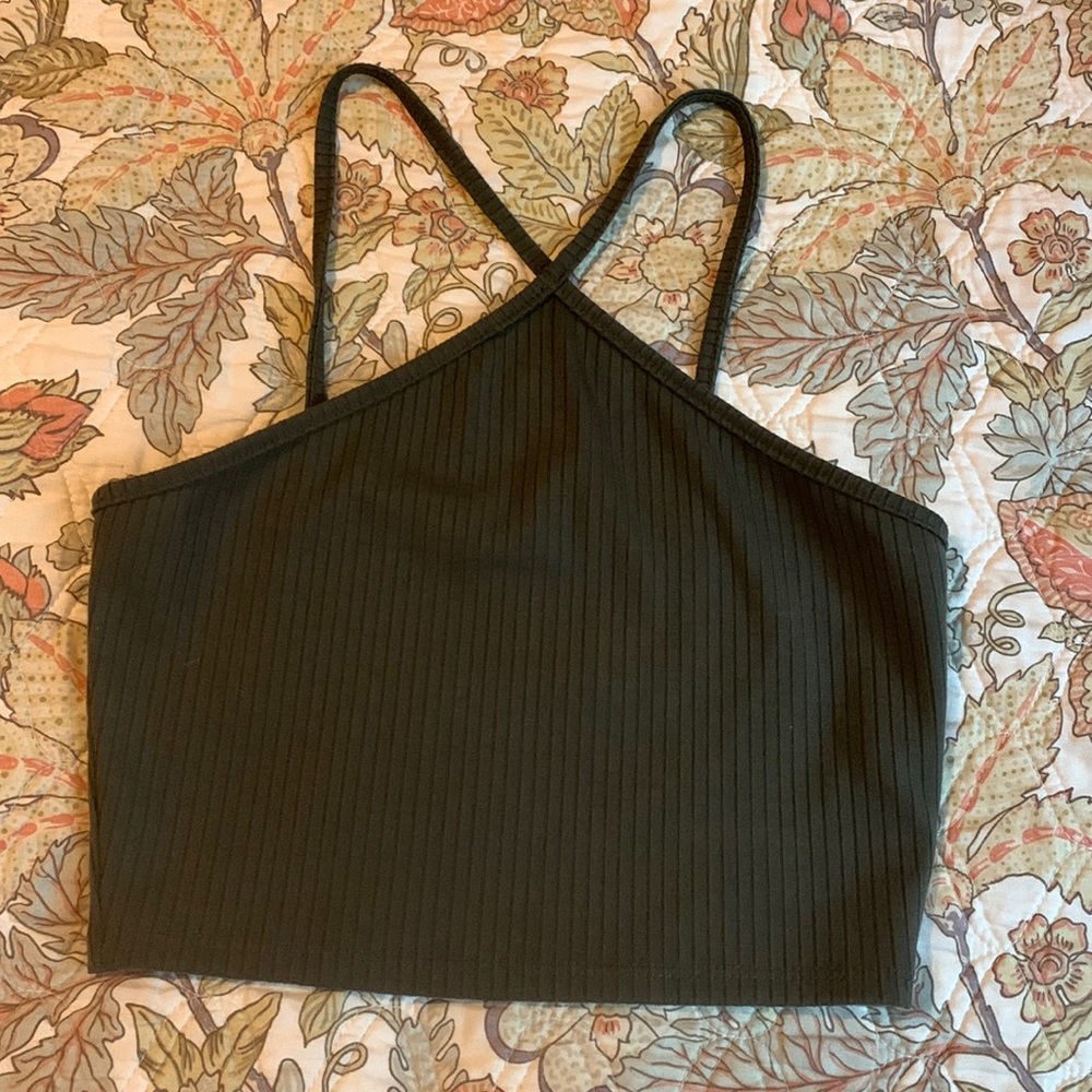 Green crop top shirt